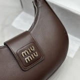 すぐ届 ミュウミュウ レザー トップハンドルバッグ myo57370