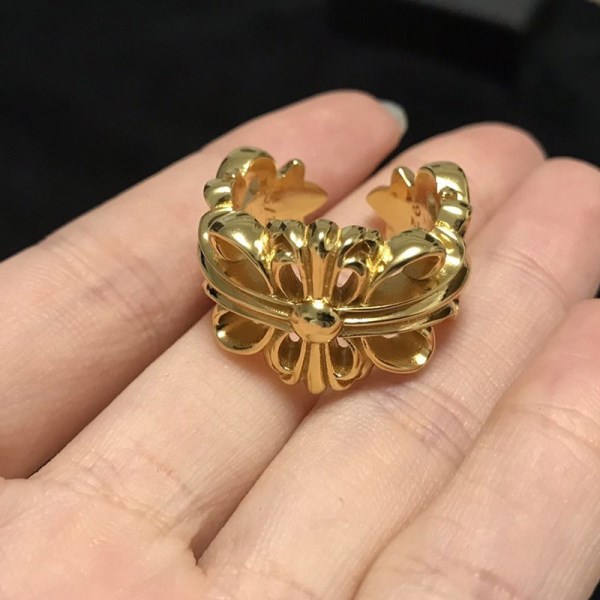 クロムハーツ フローラルクロス リング CH 偽物 Kuf66308