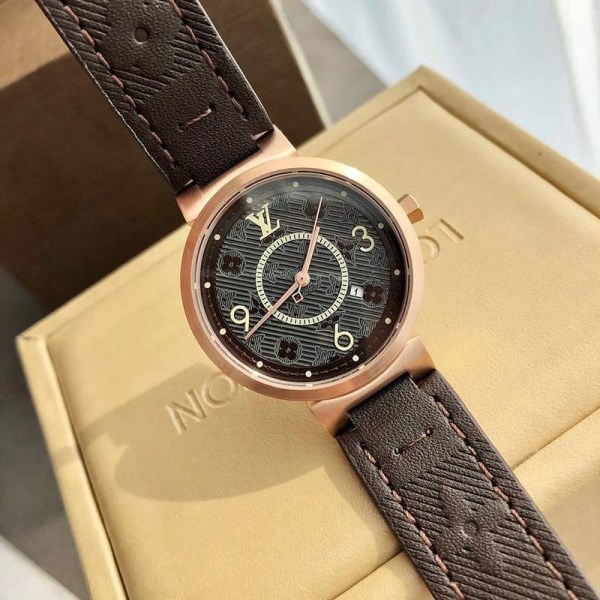 入手困難品！ルイヴィトン 時計 タンブール ストリート ダイバー 36mm vum29771