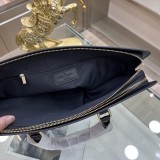 定番人気！ ルイヴィトン メンズ ブリーフケース 偽物