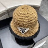目を惹くカラー プラダ ハット 偽物