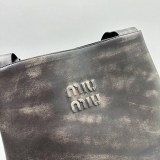 洒落で可愛いミュウミュウ レザー ハンドバッグ コピーブラックmyf79613