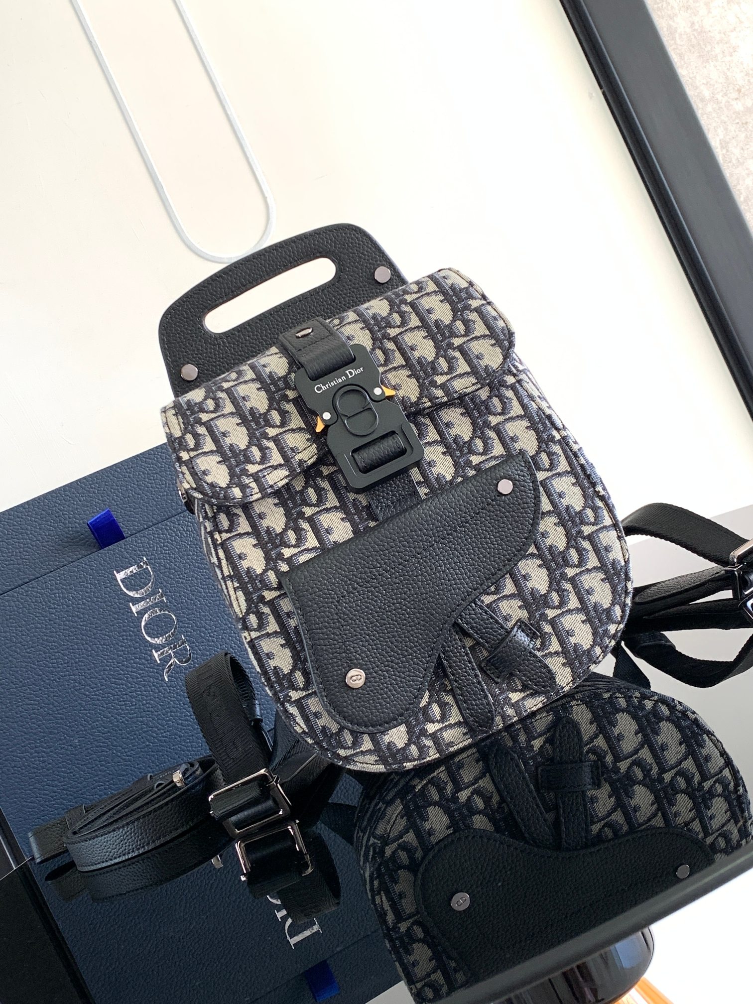 入手困難品！ディオール メンズ バックパック 偽物1ADBA086-1108