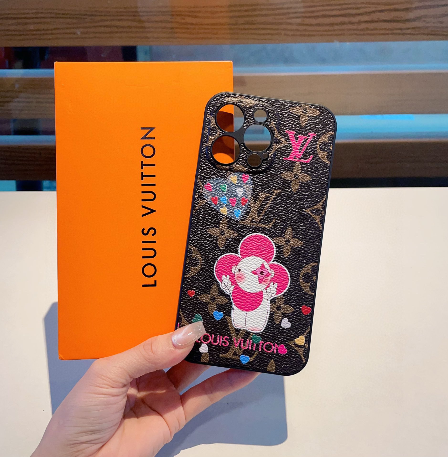 《人気★》 ルイヴィトンiPhone ケース 全機種 販売
