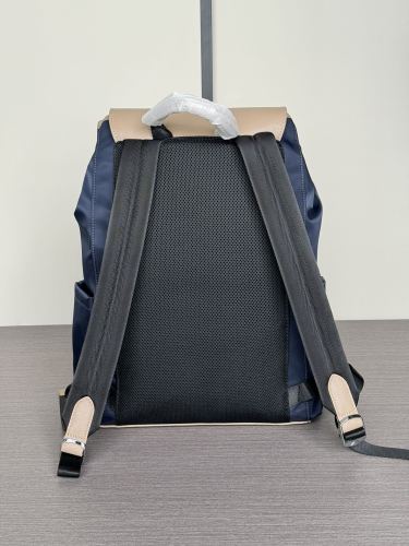 入手困難品！ プラダ メンズ バックパック 偽物