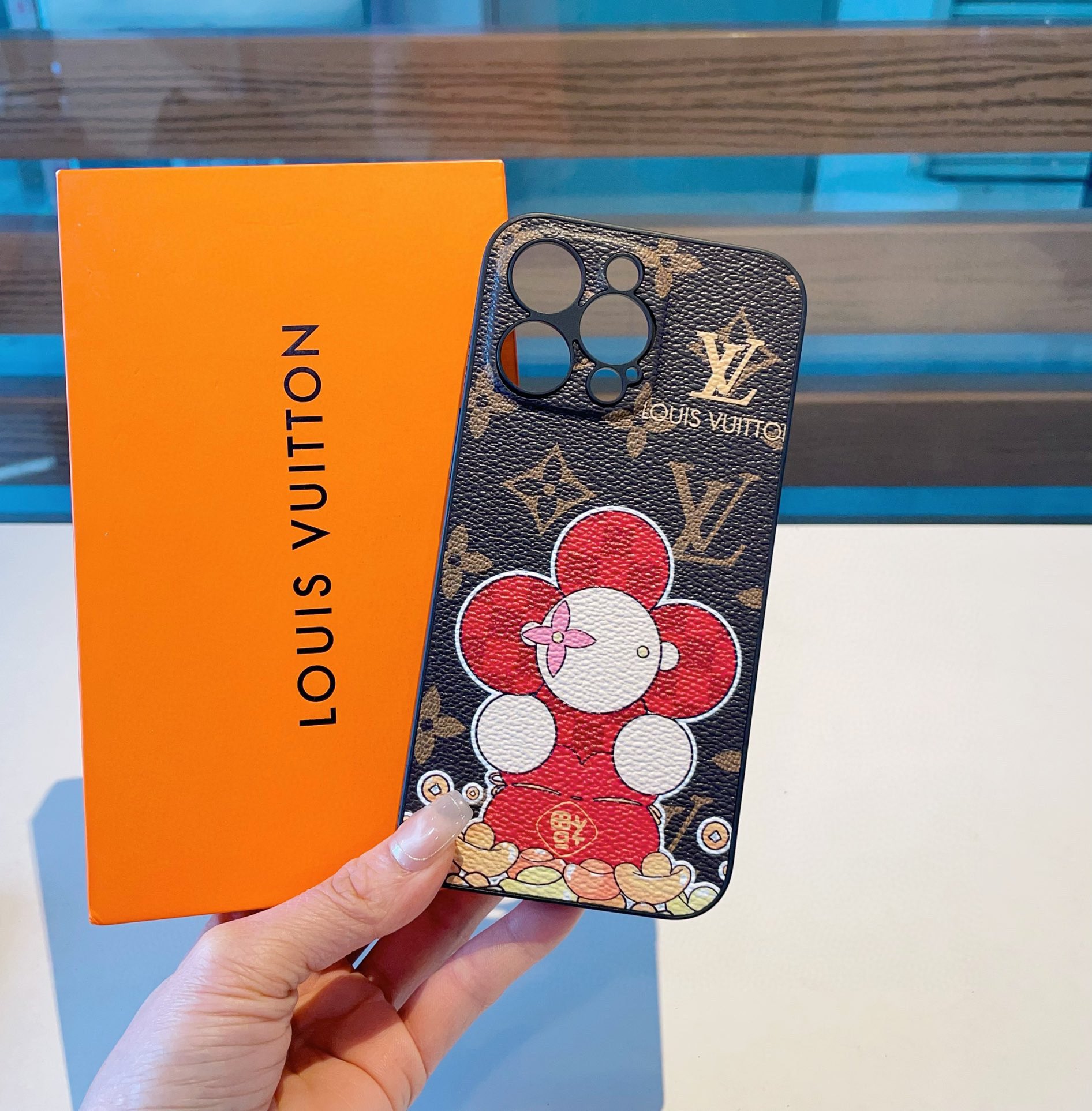 ★日本!!人気！ ルイヴィトンiPhone ケース 全機種 販売