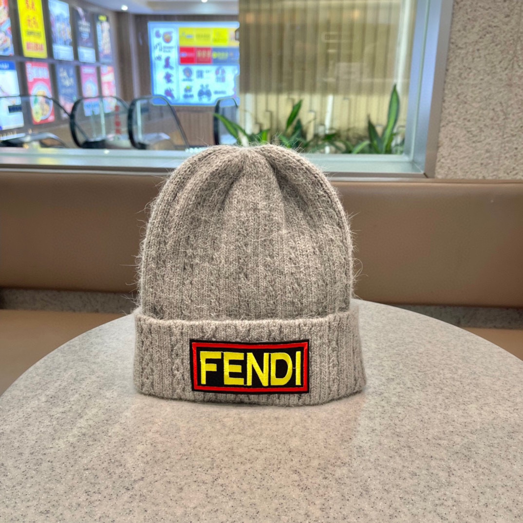 人気No1 フェンディ ニット帽 コピー