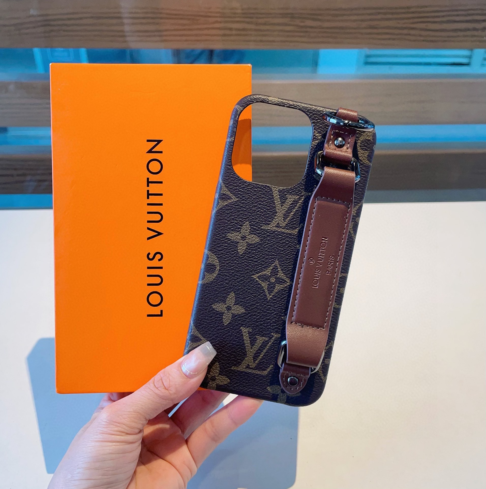 即発送！ ルイヴィトンiPhone ケース 全機種 販売