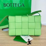 ボッテガヴェネタ コピー カセット ショルダーバッグ bof94964