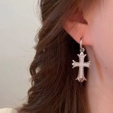秋冬大セールクロムハーツ 偽物 クロス 22K ドロップ ピアス ダイアモンド 2色 Kud83426