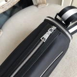 完売必至 プラダ メンズ ショルダーバッグ コピー