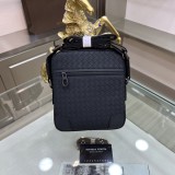 世界中で大人気♪ ボッテガヴェネタ メンズ ショルダーバッグ スーパーコピー