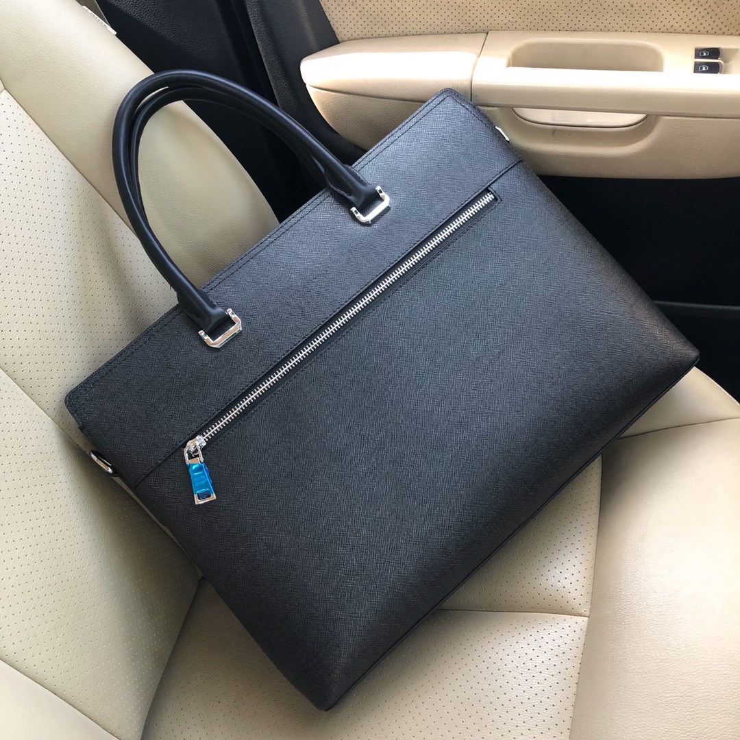 日本未入荷 プラダ メンズ ブリーフケース 偽物