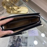 定番人気！ プラダ メンズ ブリーフケース 偽物
