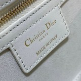 ★日本!!人気！ディオール コピー CD シグネチャー バッグ ded52044