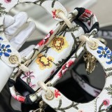 大人気！レディディオール 偽物 D-LITE ミニ ショルダーバッグ M0500OEAUM912