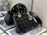 レディ ディオール スモールハンドバッグコピー カーフスキン ショルダー M0531OWCB_M900