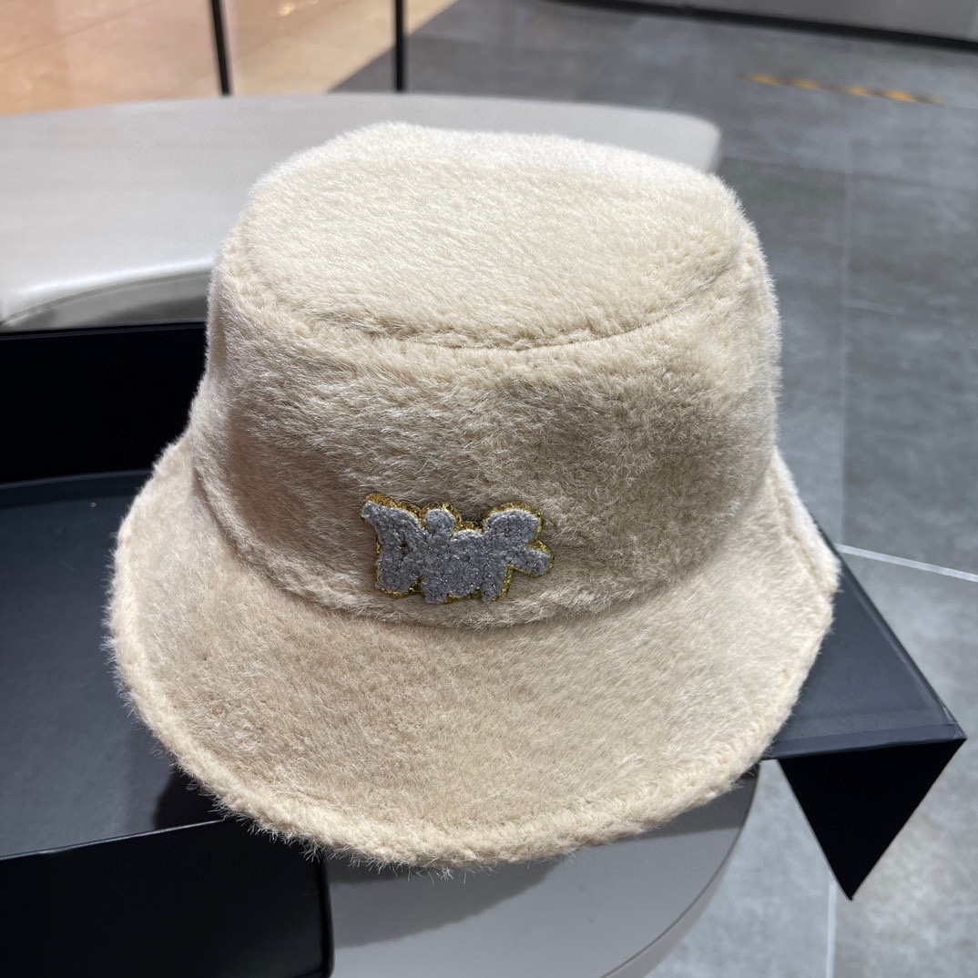 新色登場☆ ディオール ハット偽物