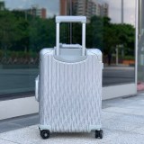 リモワ ディオール コラボ 偽物 キャリーケース CABIN rie64590