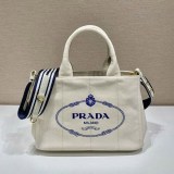 ★追跡付き発送で安心 プラダ ハンド トートバッグ CANAPA エンボスロゴ pug03931