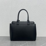 大人気!!新色!! セリーヌ ハンドバッグ 偽物 即発送 Cex64109