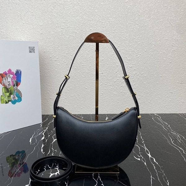 追跡付 プラダ アーケ レザーショルダーバッグ コピー puf02546