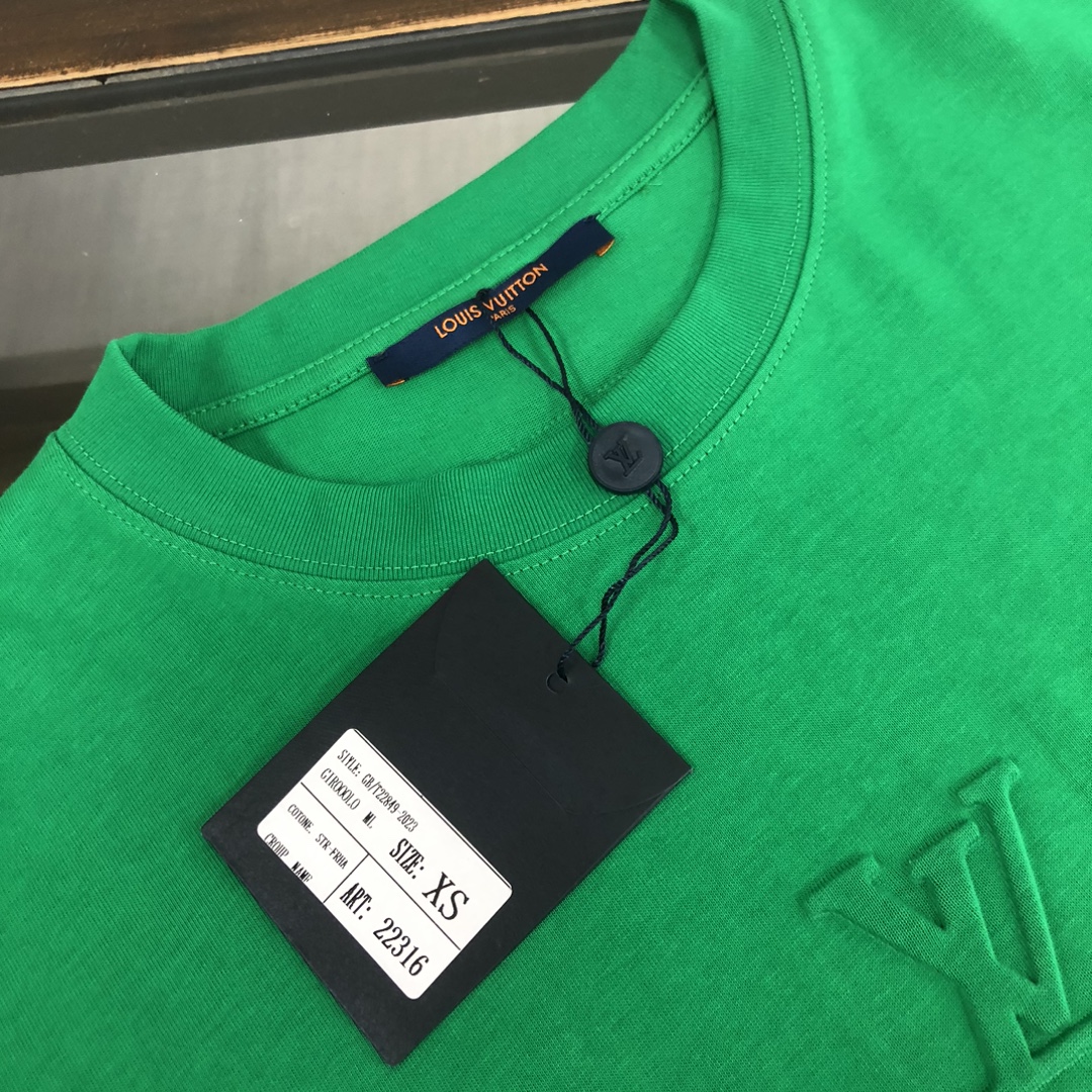 注目度抜群！2024 ルイヴィトン 新作 半袖Tシャツ 偽物