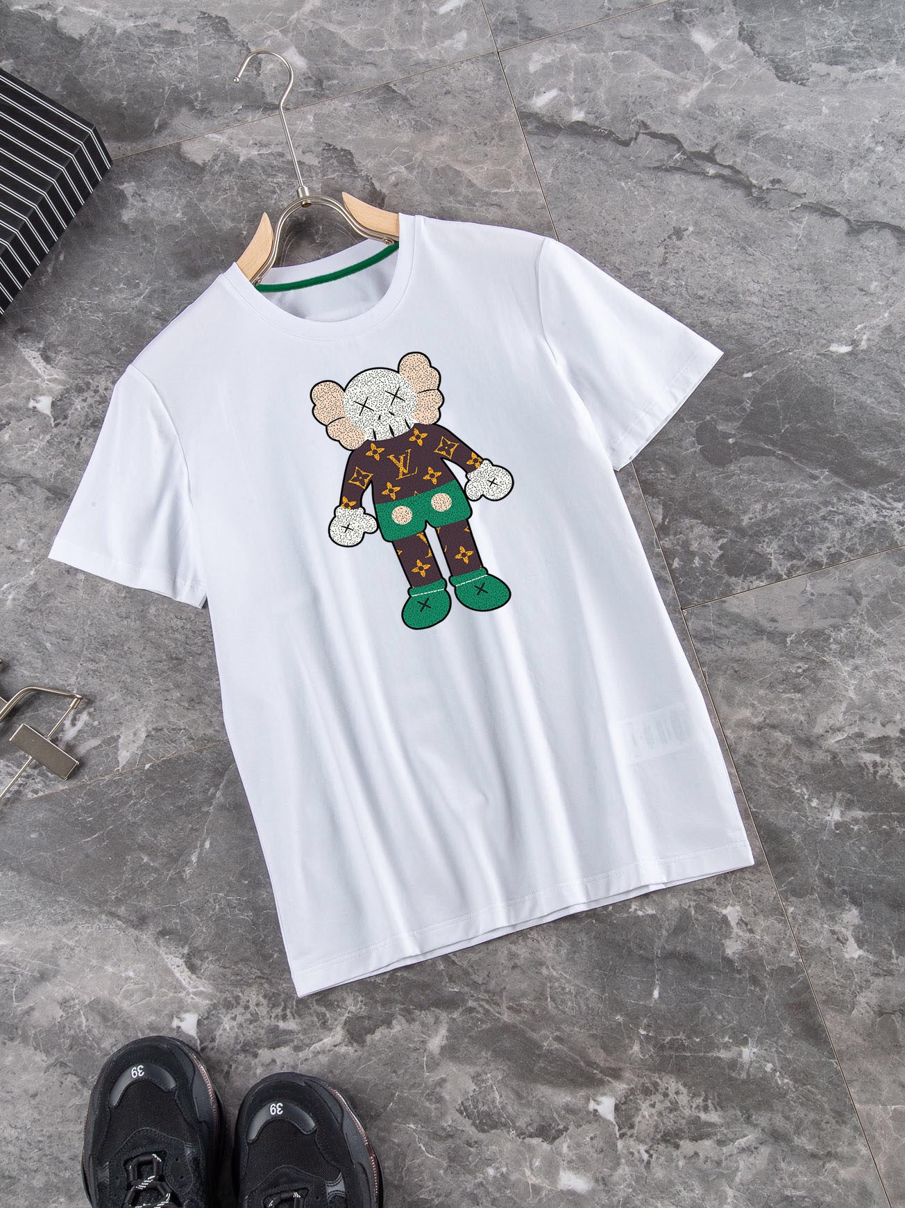 ☆超人気☆ 2024 ルイヴィトン 新作 半袖Tシャツ スーパーコピー 2色