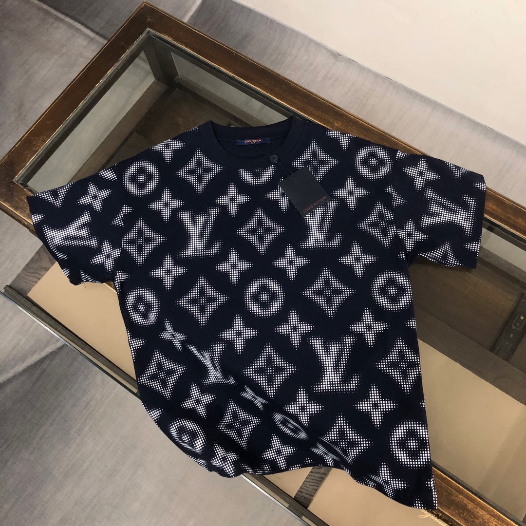 入手困難品！2024 ルイヴィトン 新作 半袖Tシャツ 偽物