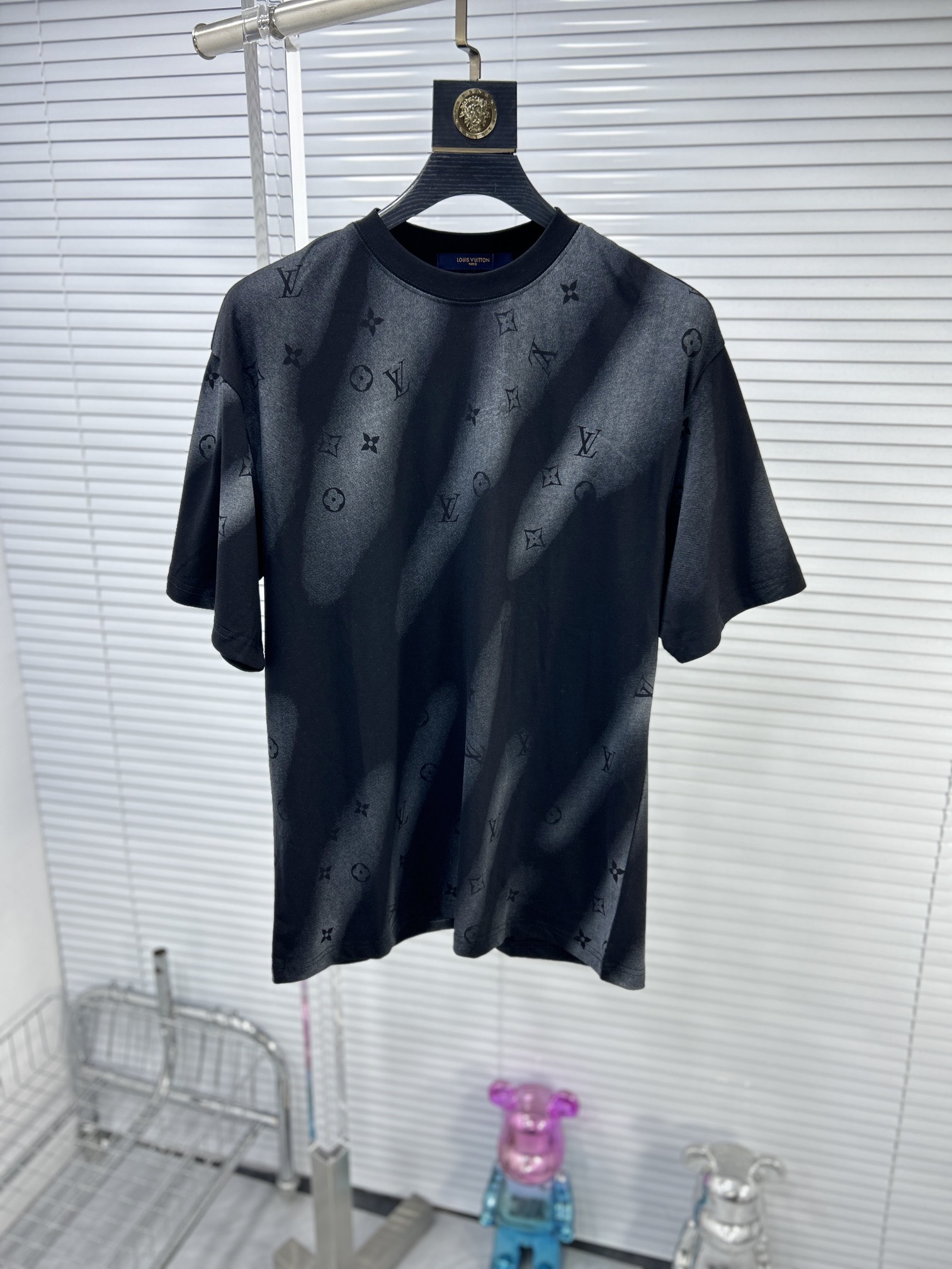 即発送！2024 ルイヴィトン 新作 半袖Tシャツ 偽物