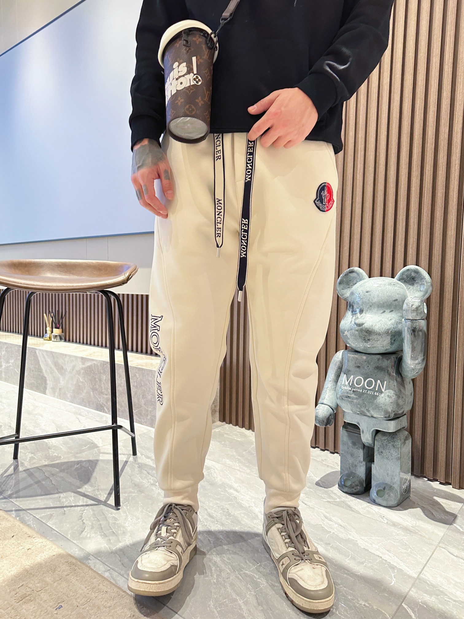 注目度抜群！2024 モンクレール 新作 カジュアルパンツ スーパーコピー