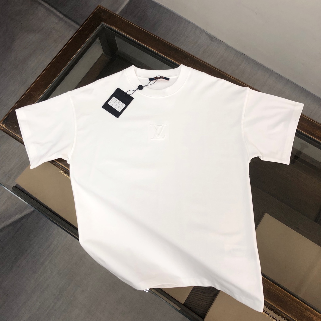 超希少！2024 ルイヴィトン 新作 半袖Tシャツ 偽物
