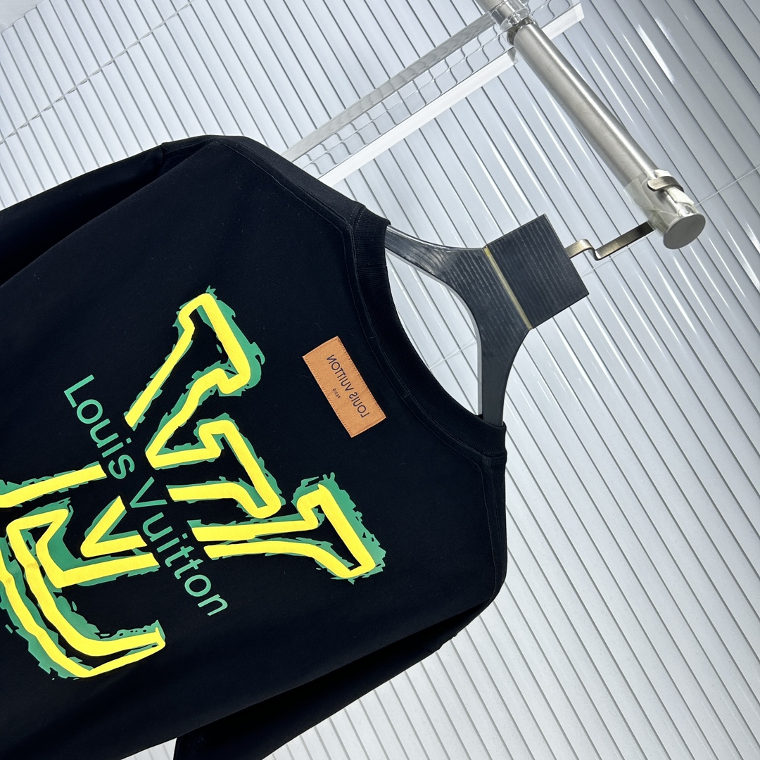 人気急上昇 2024 ルイヴィトン 新作 半袖Tシャツ コピー