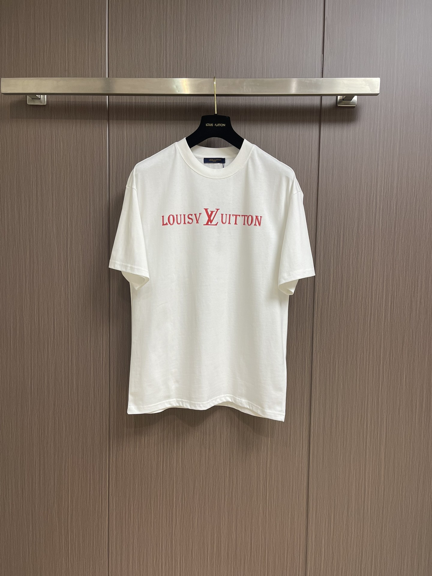 日本未入荷 2024 ルイヴィトン 新作 半袖Tシャツ コピー