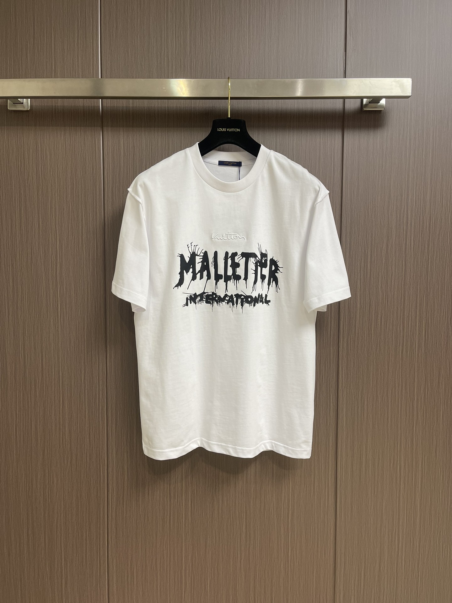 人気No1 2024 ルイヴィトン 新作 半袖Tシャツ コピー