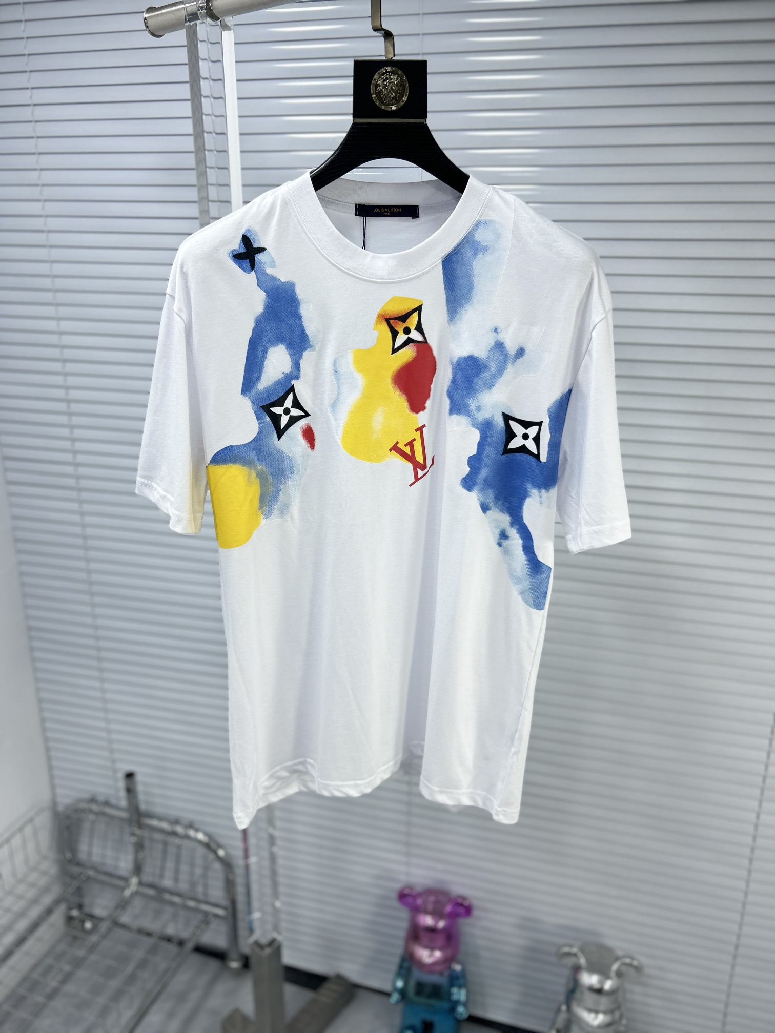 超希少！2024 ルイヴィトン 新作 半袖Tシャツ スーパーコピー