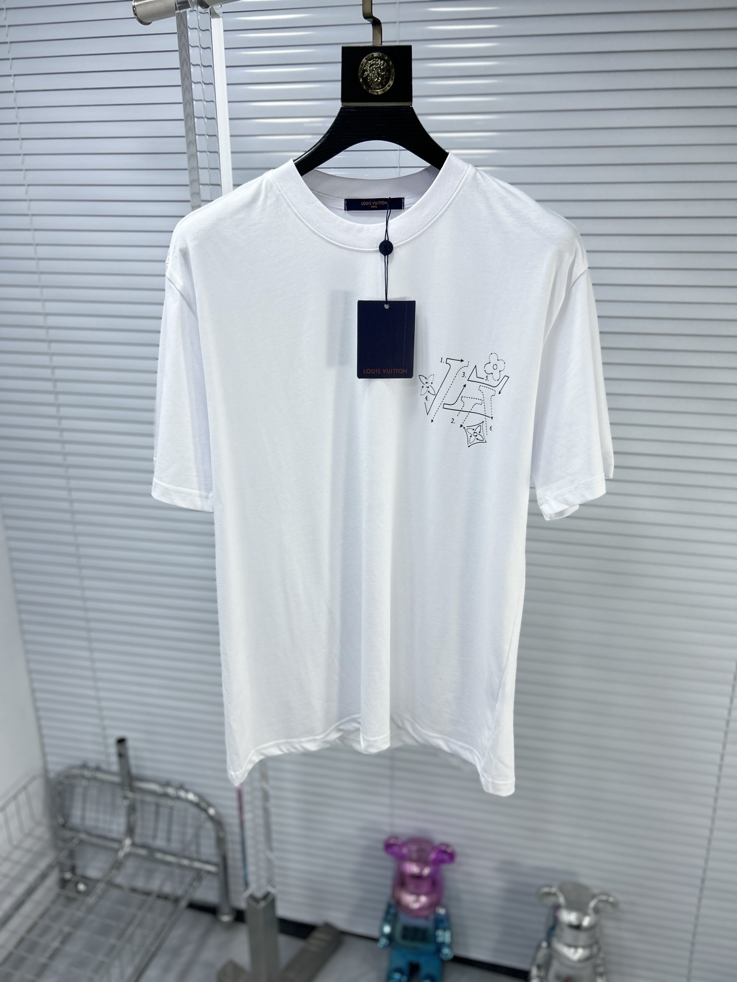 大人気！暖かい♪ 2024 ルイヴィトン 新作 半袖Tシャツ 偽物