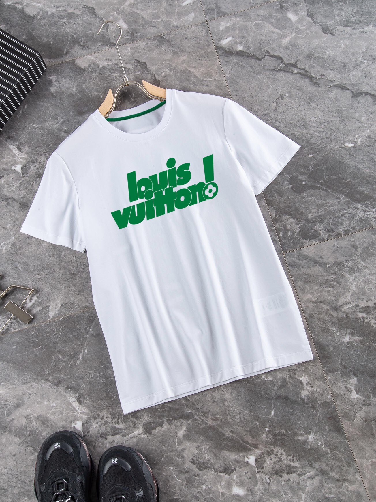 完売必至 2024 ルイヴィトン 新作 半袖Tシャツ 偽物 2色