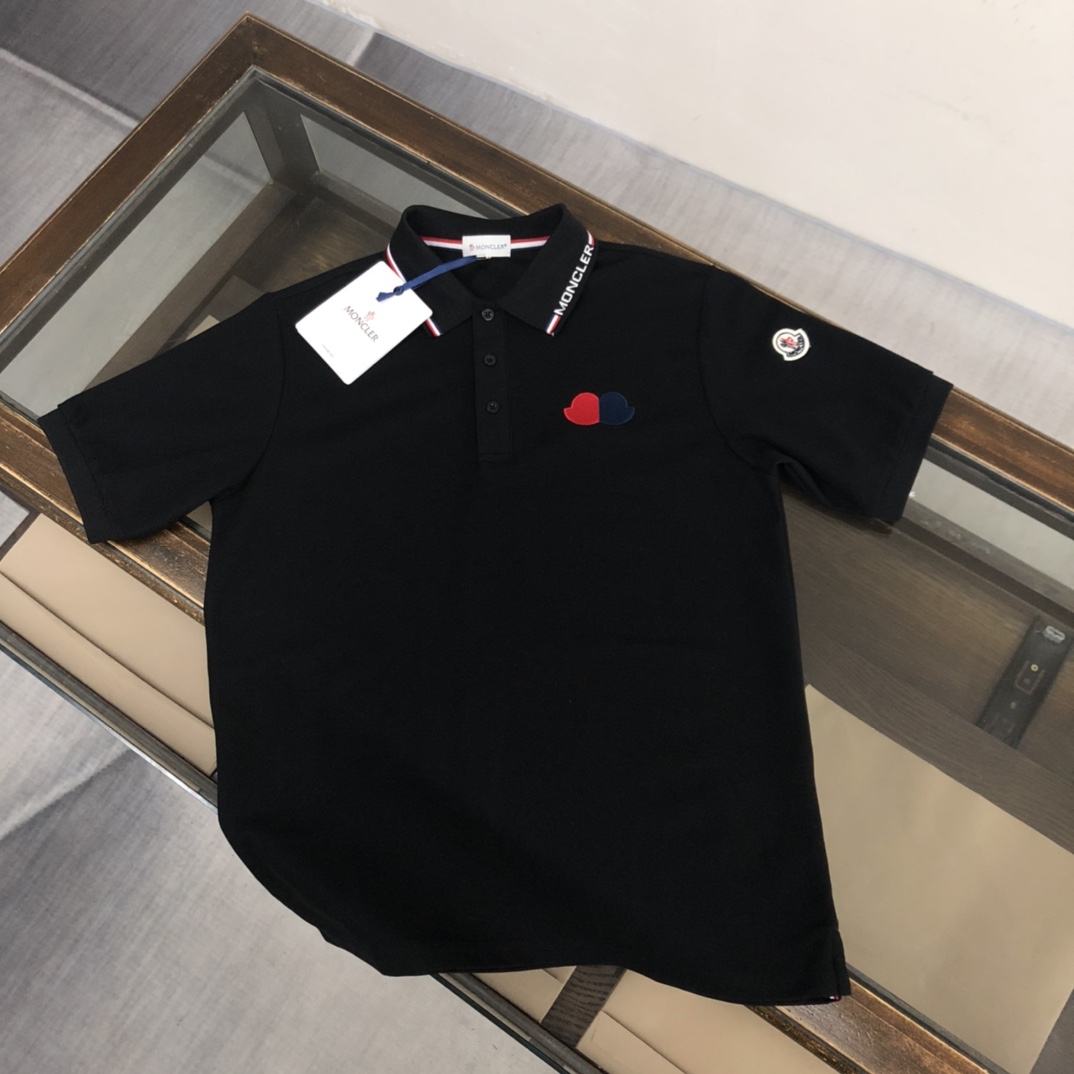 入手困難品！2024 モンクレール 新作 半袖Tシャツ 偽物
