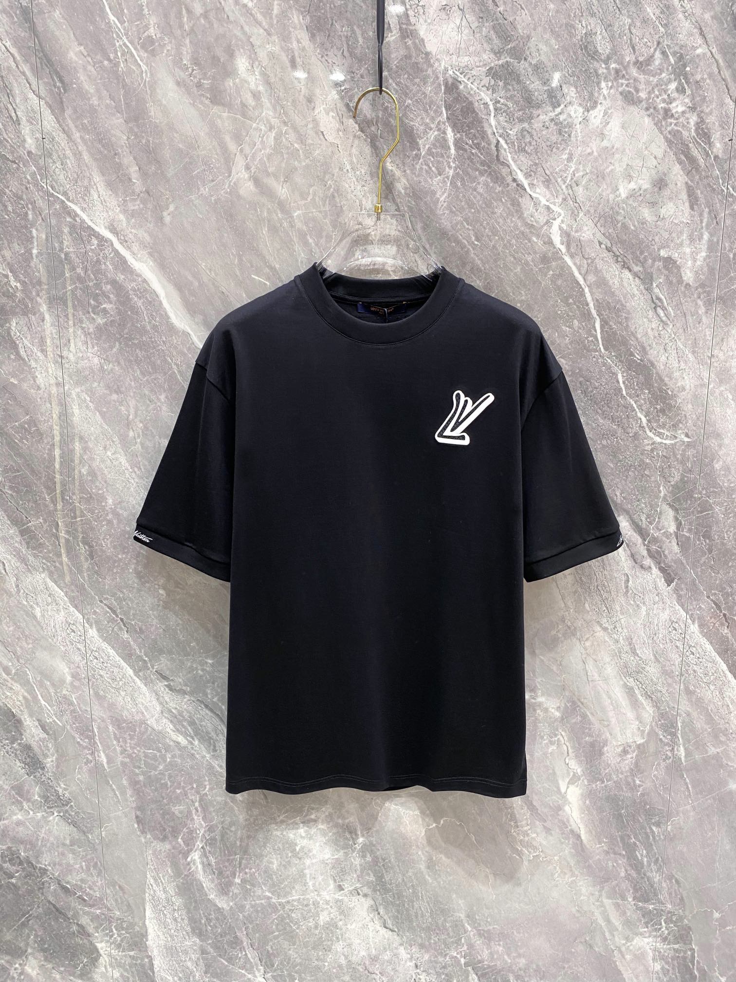 【即発】★ 2024 ルイヴィトン 新作 半袖Tシャツ スーパーコピー