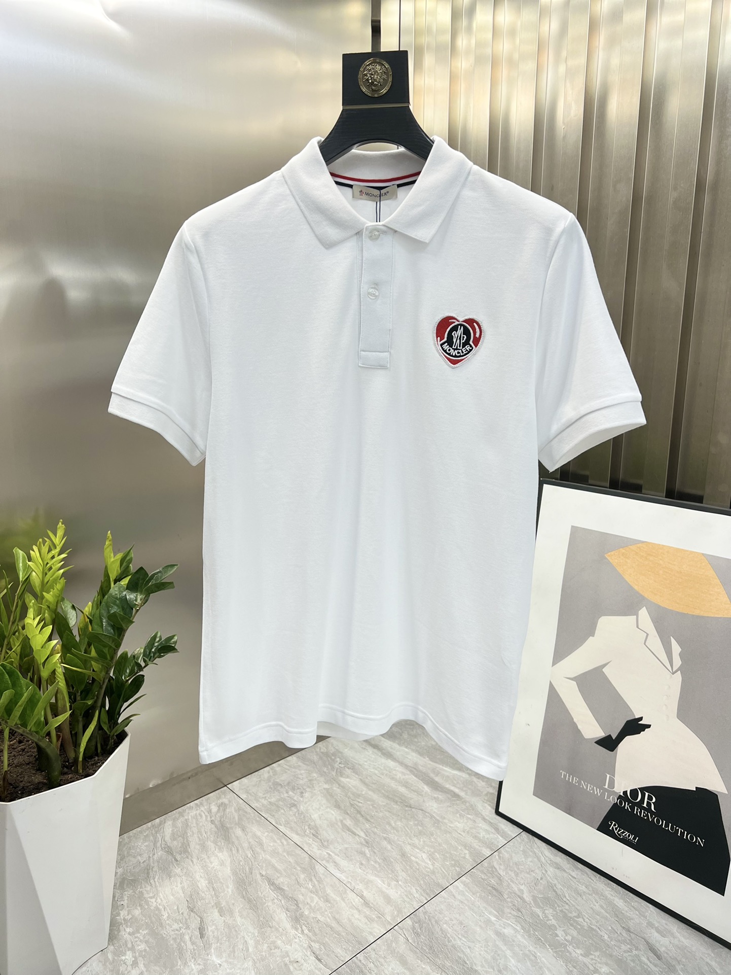 入手困難！2024 モンクレール 新作 半袖Tシャツ スーパーコピー