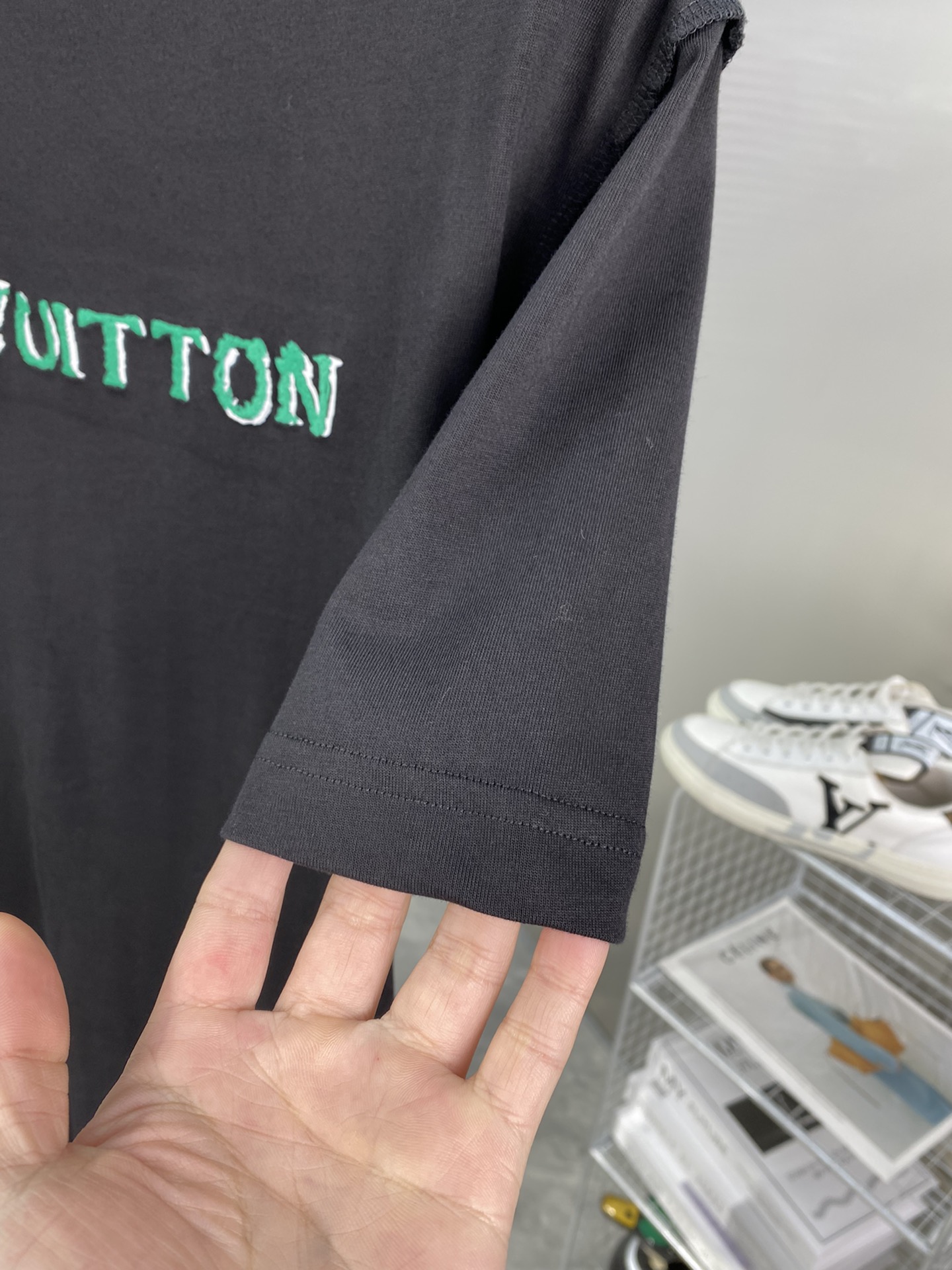 売上総額１位！2024 ルイヴィトン 新作 半袖Tシャツ 偽物