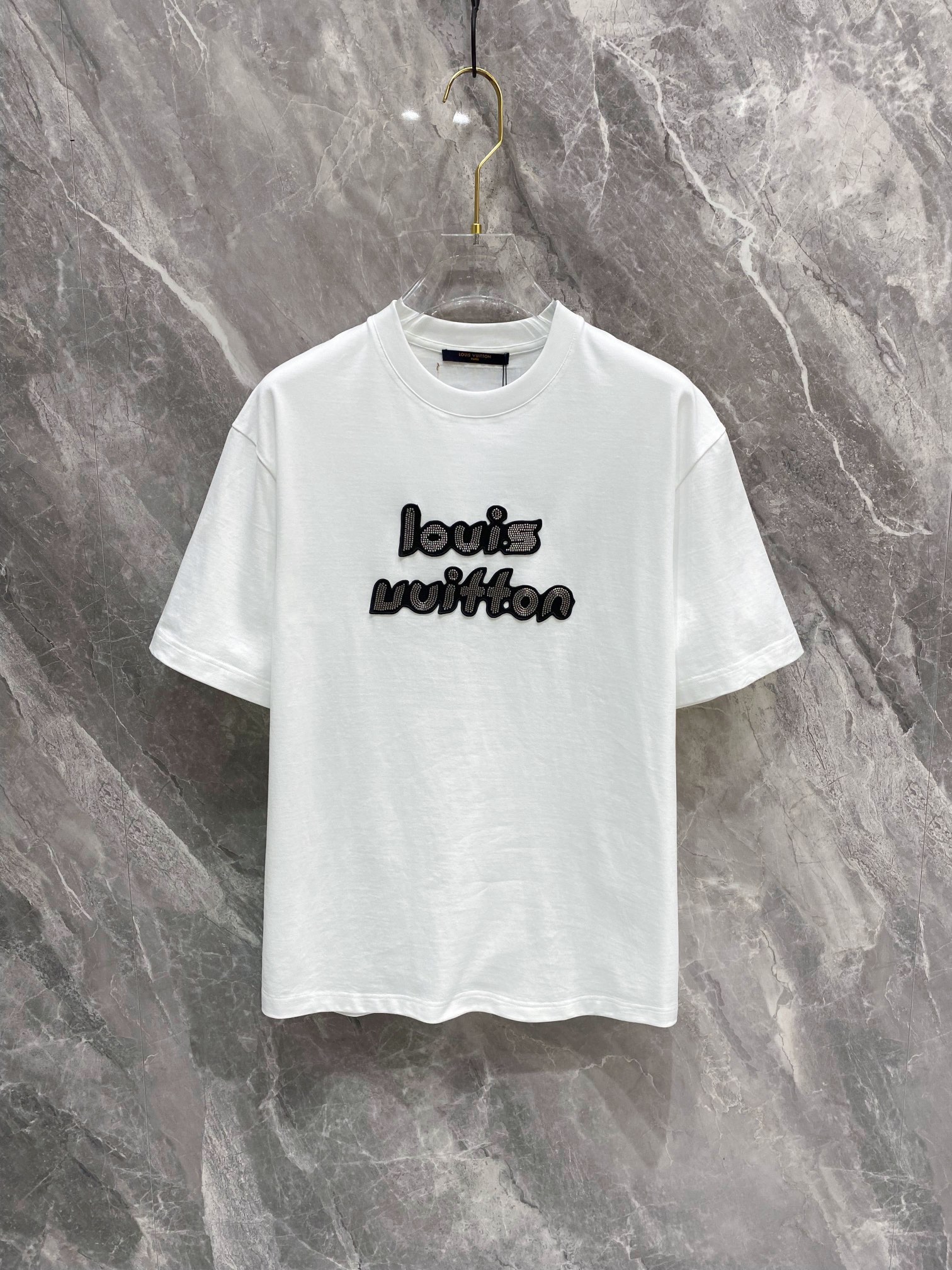 完売前に！2024 ルイヴィトン 新作 半袖Tシャツ 偽物