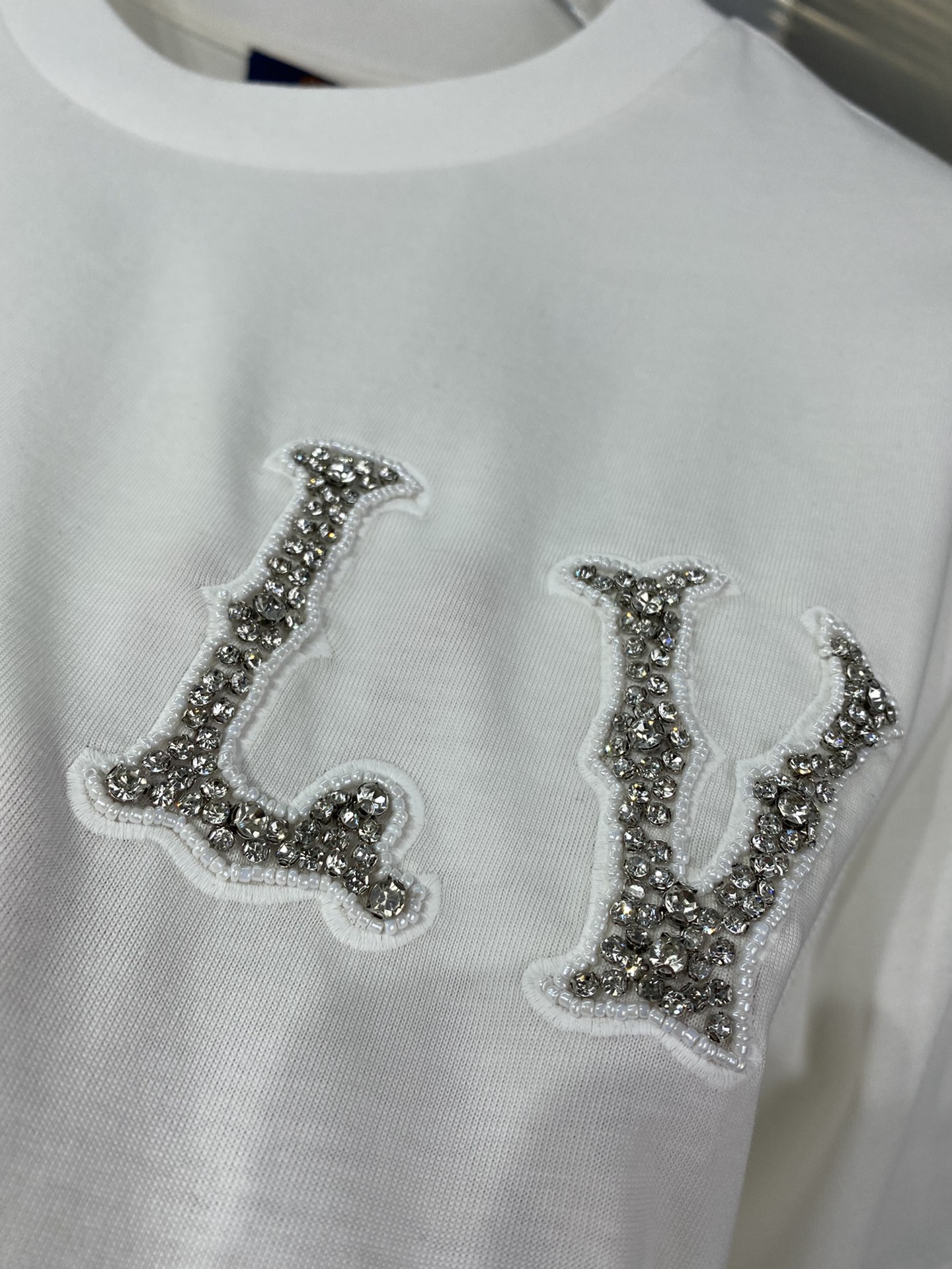新色登場☆ 2024 ルイヴィトン 新作 半袖Tシャツ 偽物