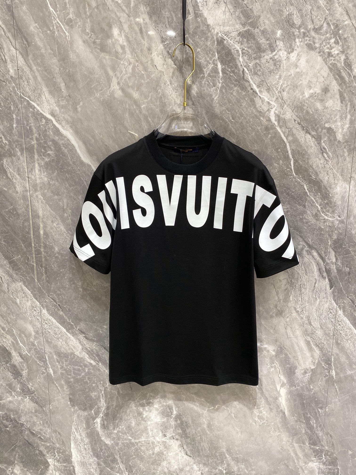 累積売上総額第１位！2024 ルイヴィトン 新作 半袖Tシャツ スーパーコピー