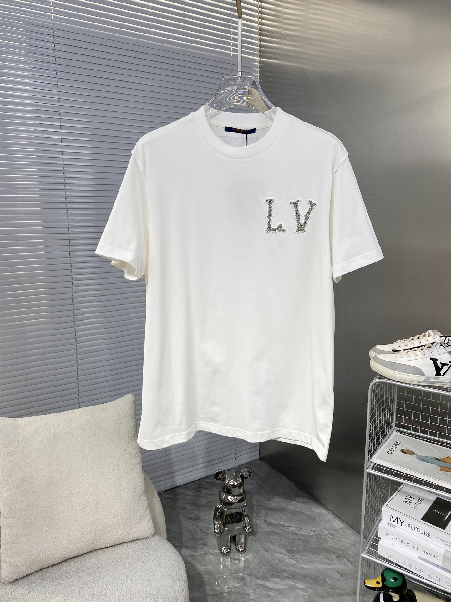 新色登場☆ 2024 ルイヴィトン 新作 半袖Tシャツ 偽物