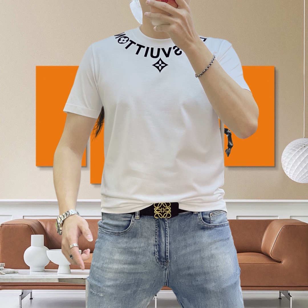 肌触り最高な 2024 ルイヴィトン 新作 半袖Tシャツ コピー 2色
