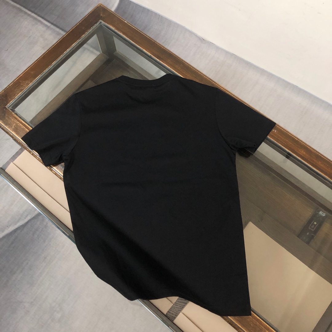 定番人気！2024 ルイヴィトン 新作 半袖Tシャツ 偽物