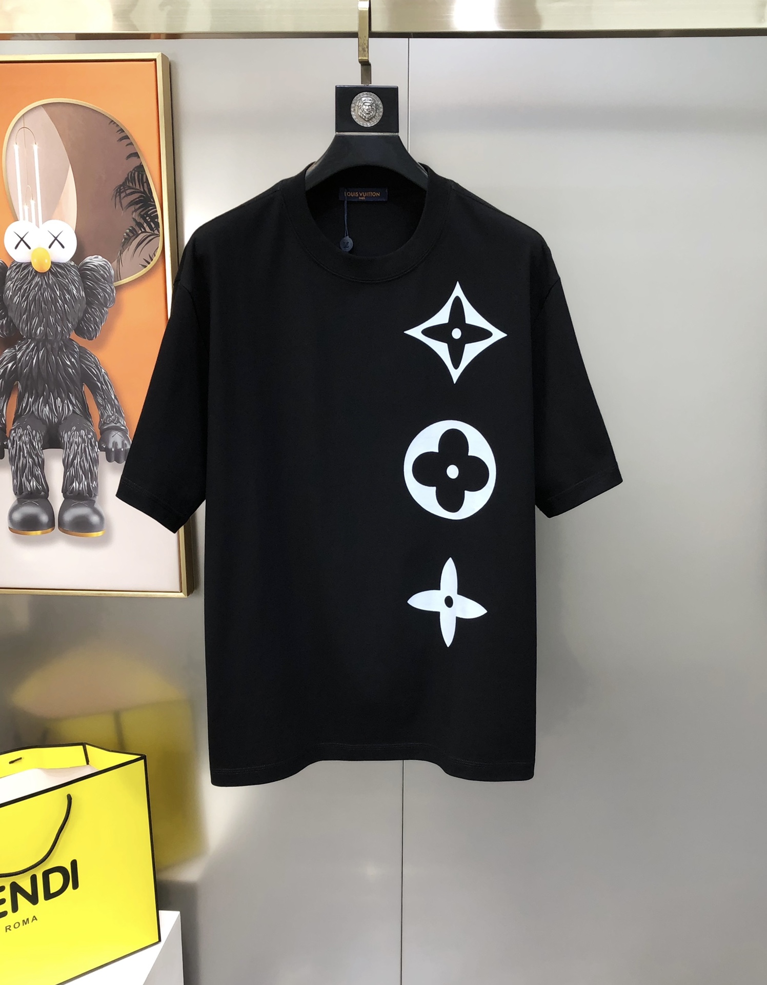 注目度抜群！2024 ルイヴィトン 新作 半袖Tシャツ スーパーコピー 3色