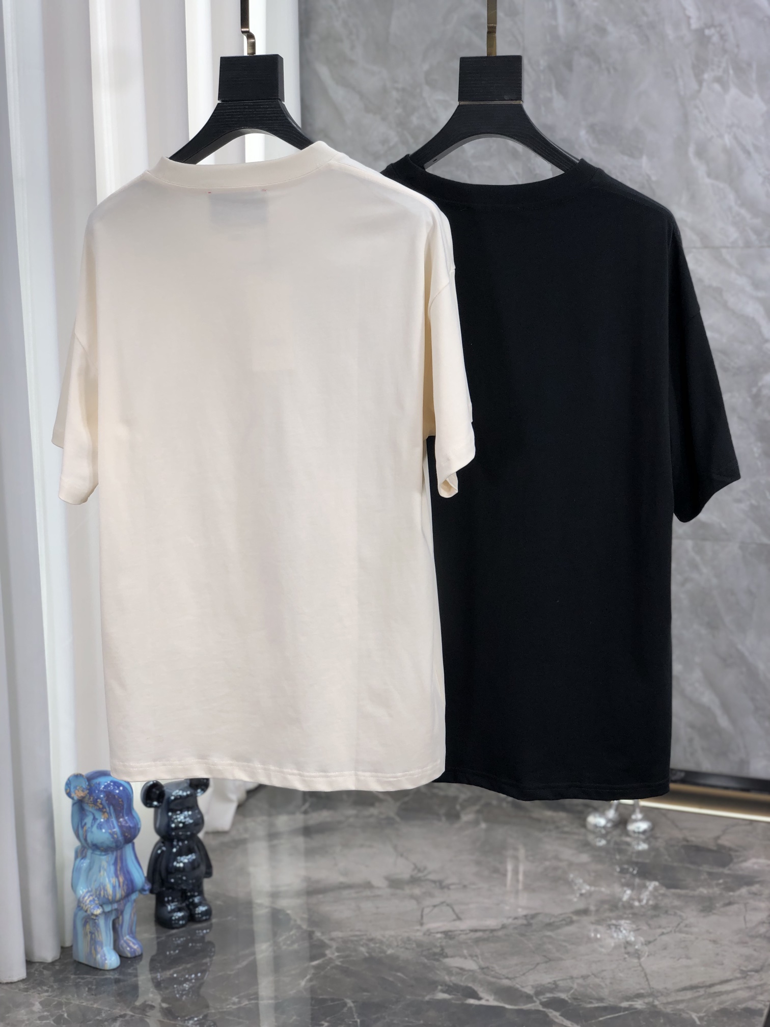 ☆超人気☆ 2024 グッチ 新作 半袖Tシャツ 偽物 2色